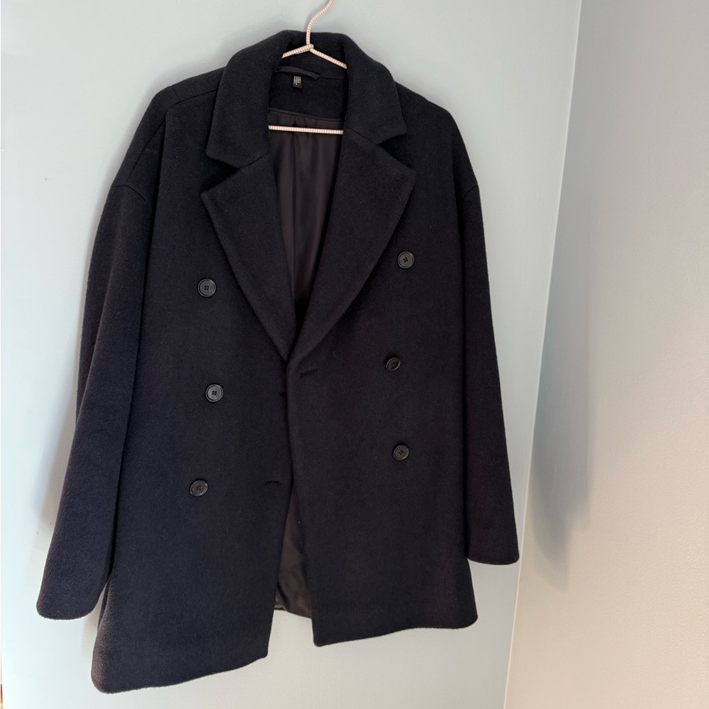 COS Double-Breasted Short Wool-Blend Coat - Picture 6 of 11